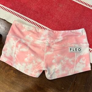 Fleo Women's Cotton Candy Athletic Shorts Low Rise Contour, new without tags